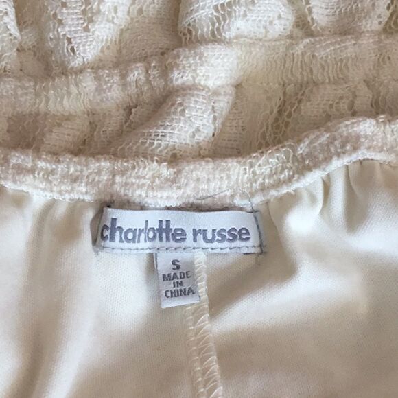 Cream colored dress with lace overlay in size s - Picture 8 of 8